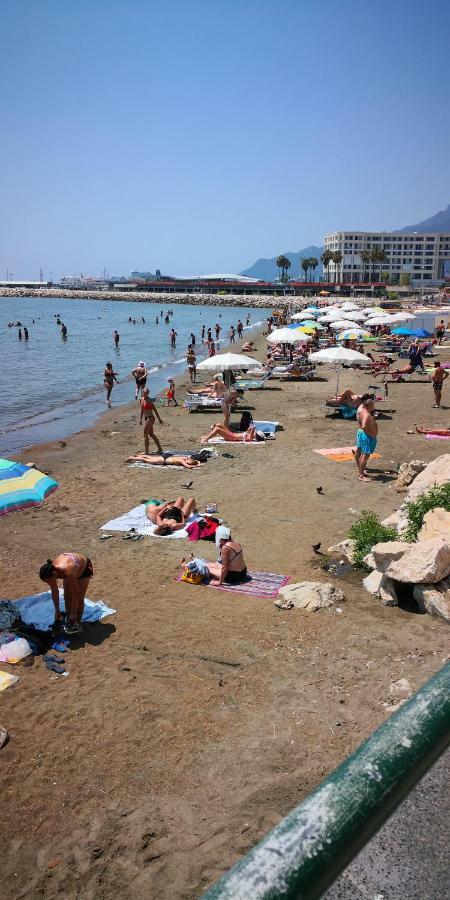 Casa Vacanze Archi Medievali Σαλέρνο Εξωτερικό φωτογραφία
