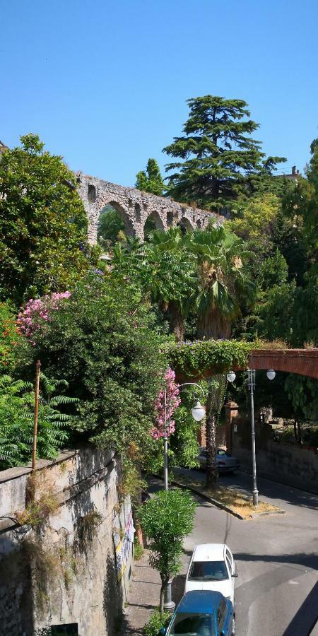 Casa Vacanze Archi Medievali Σαλέρνο Εξωτερικό φωτογραφία