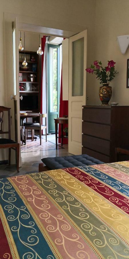 Casa Vacanze Archi Medievali Σαλέρνο Εξωτερικό φωτογραφία