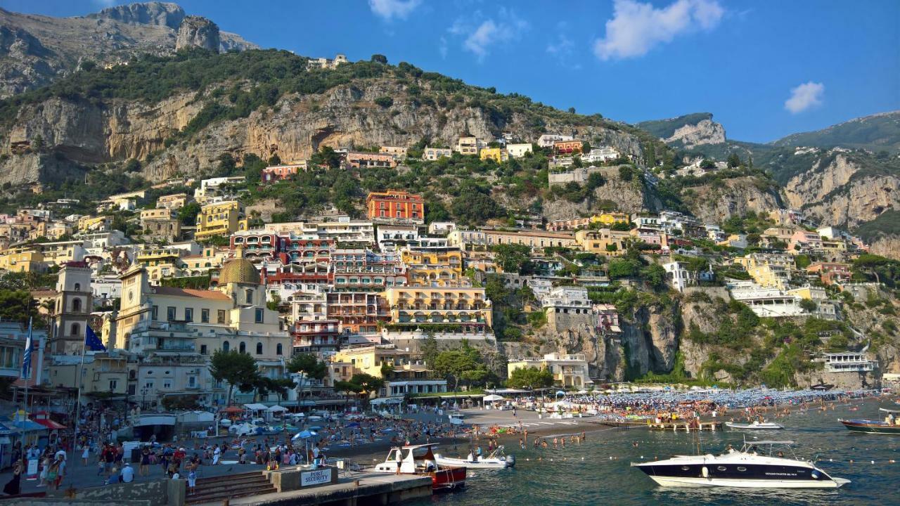 Casa Vacanze Archi Medievali Σαλέρνο Εξωτερικό φωτογραφία