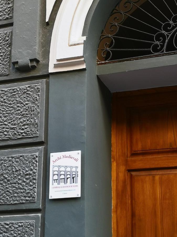Casa Vacanze Archi Medievali Σαλέρνο Εξωτερικό φωτογραφία
