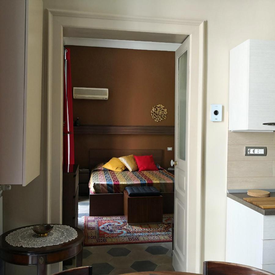 Casa Vacanze Archi Medievali Σαλέρνο Εξωτερικό φωτογραφία